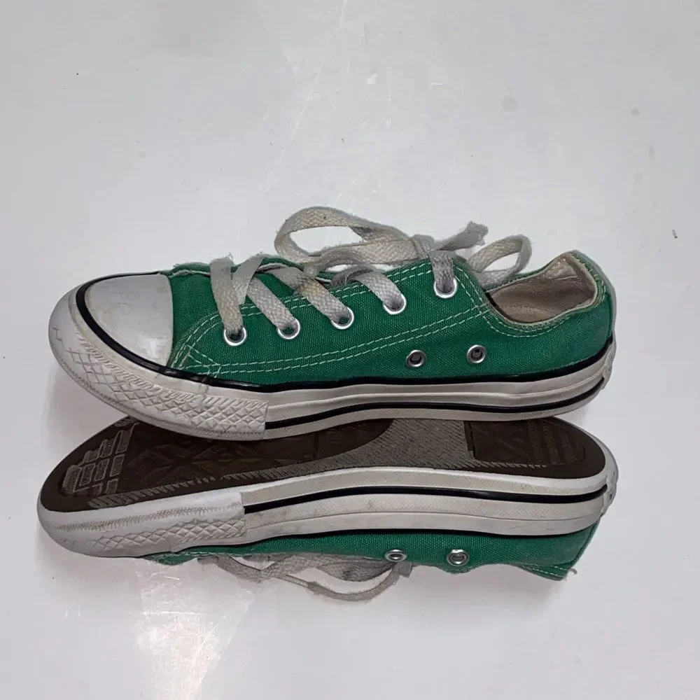 Converse Kids Green and White Sneakers Size 1